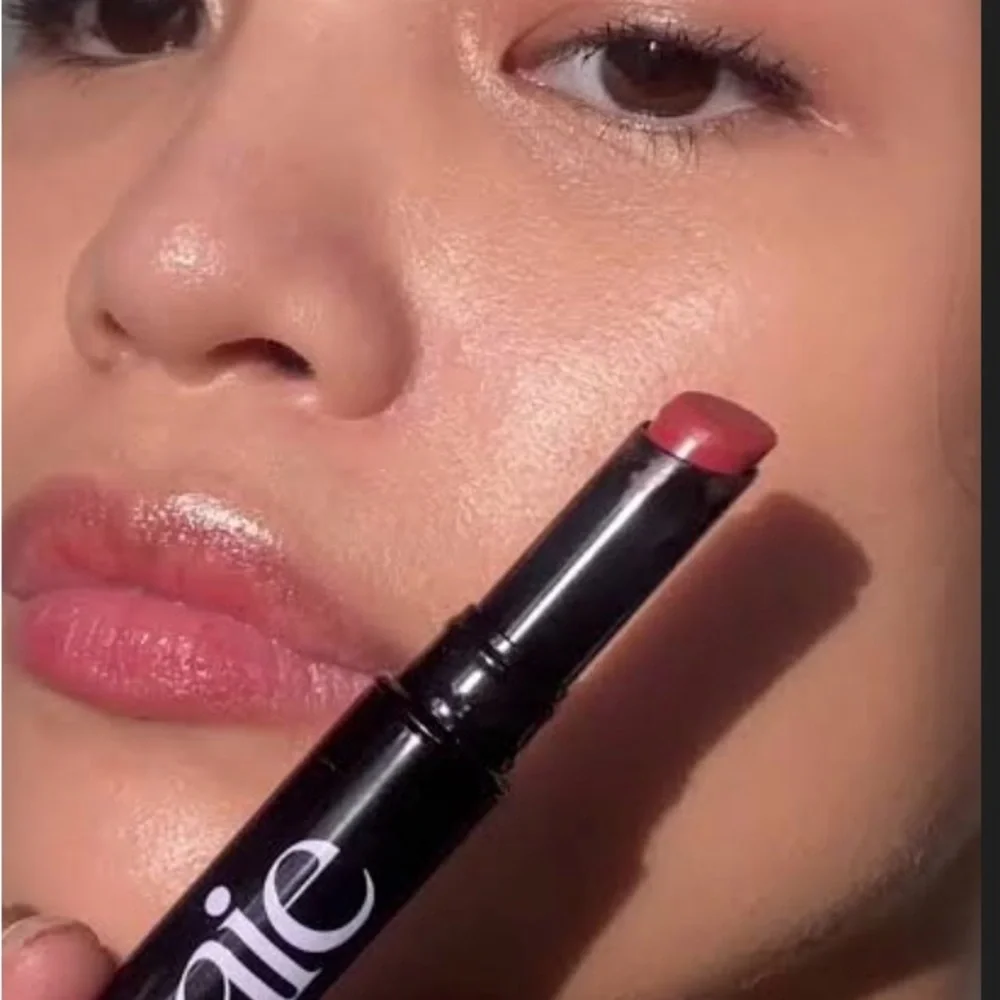 Saie DADA Cream Lipstick in Rose-Mauve